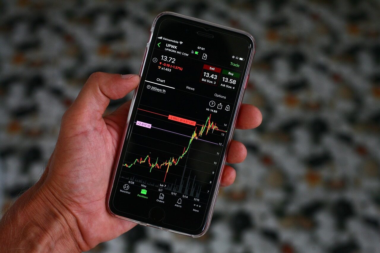 XRP Ledger logs 25,000 returning users, but price impact remains unclear